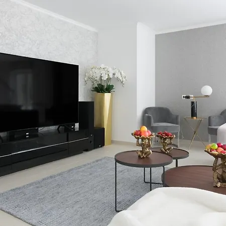 Вилла Quinta Da Serra - - Heated Pool, Jacuzzi Синтра