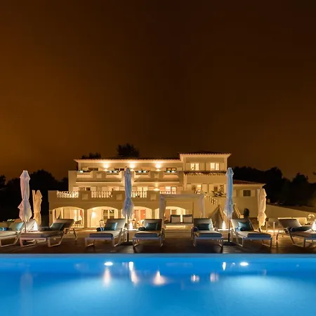Quinta Da Serra - - Heated Pool, Jacuzzi Вилла