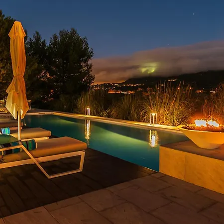 Вилла Quinta Da Serra - - Heated Pool, Jacuzzi Синтра